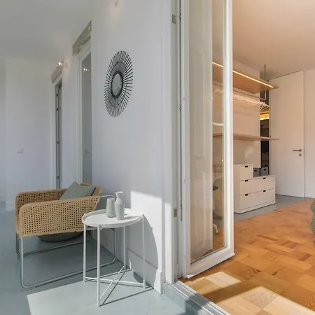 Lovelystay - Wide & Bright 4 Families Daire