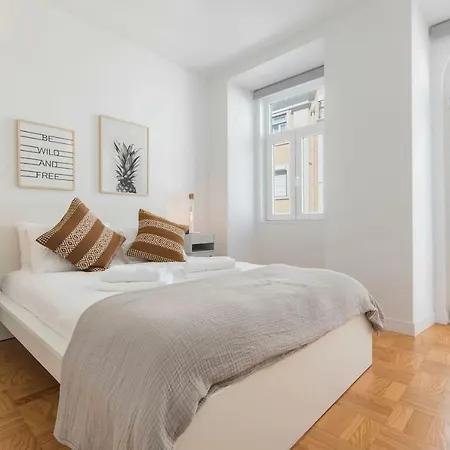 Lovelystay - Wide & Bright 4 Families Apartamento