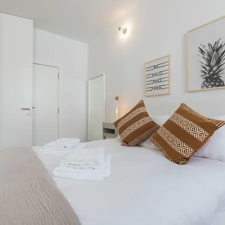 Lovelystay - Wide & Bright 4 Families Apartment Lissabon