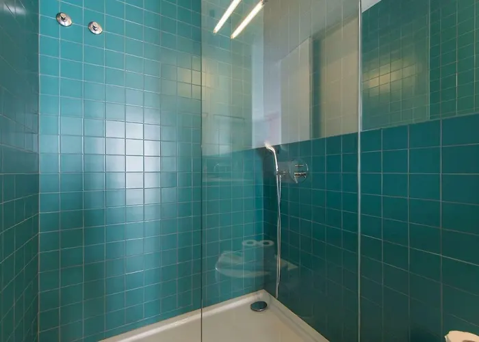 Lovelystay - Wide & Bright 4 Families