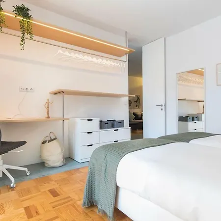 Lovelystay - Wide & Bright 4 Families Daire Lisboa